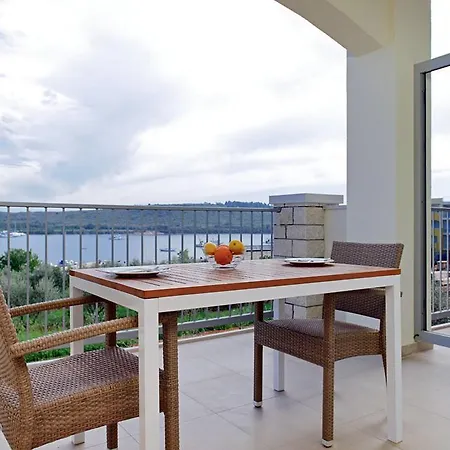 Apartment Del Mar Dependence 711s